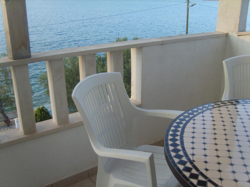 Apartments Iva Alla Трогир Экстерьер фото